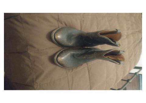 Frye cowboy distressed boots size 9.5